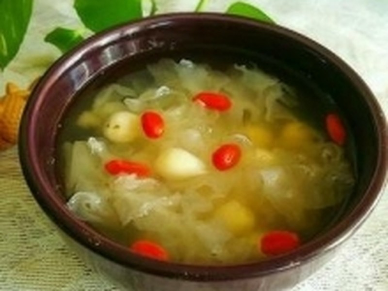 百合莲子银耳汤