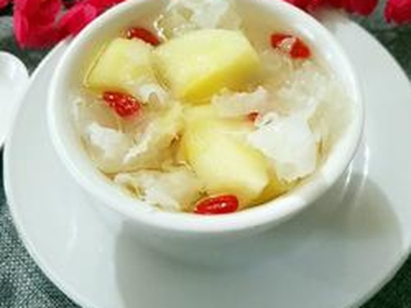 冰糖苹果银耳汤