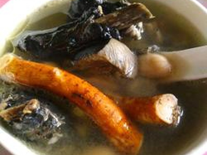 五指毛桃杞芡煲竹丝鸡