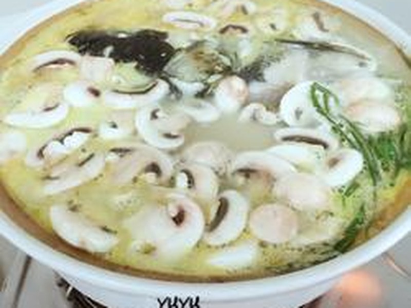 砂锅鱼头汤