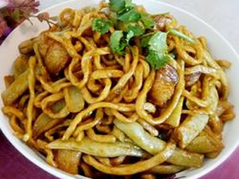 五花肉芸豆焖面
