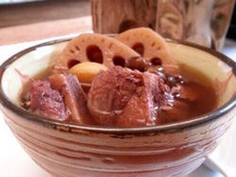 养生黑豆莲藕肉骨汤