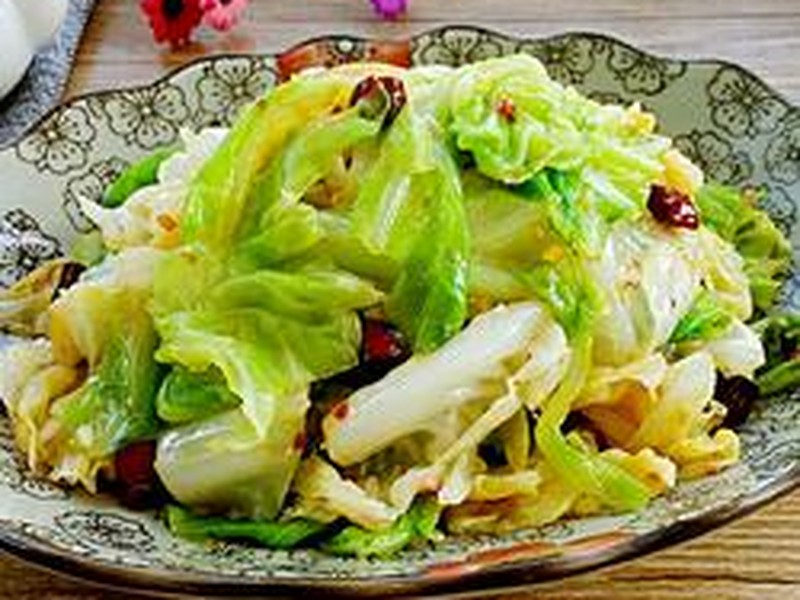 凉拌手撕卷心菜