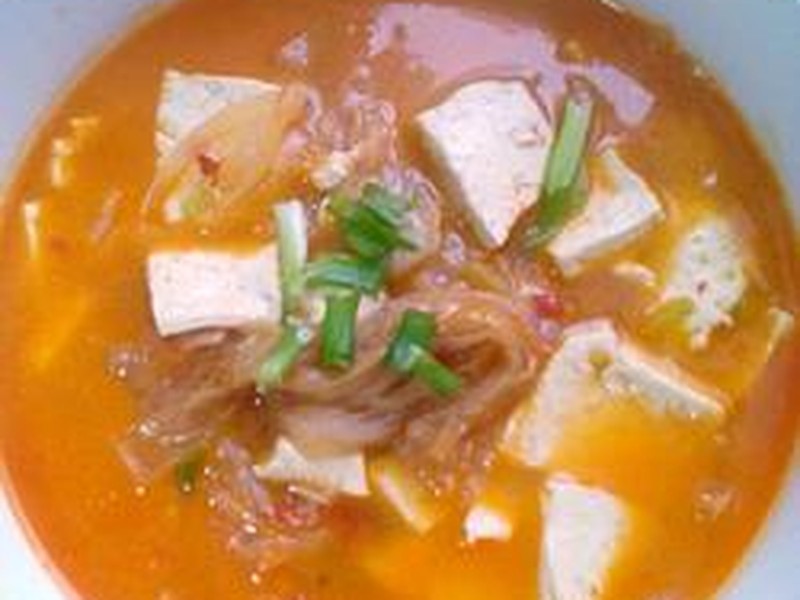 韩式辣白菜豆腐汤