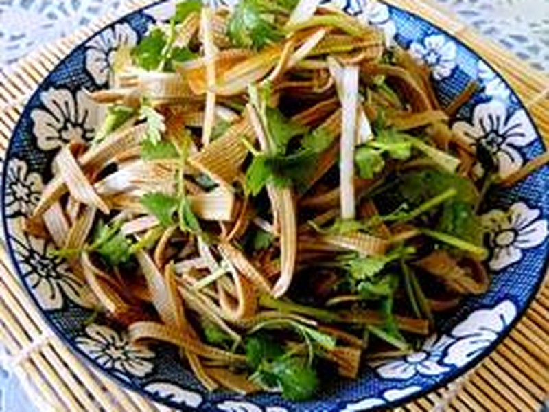 凉拌三河豆腐丝