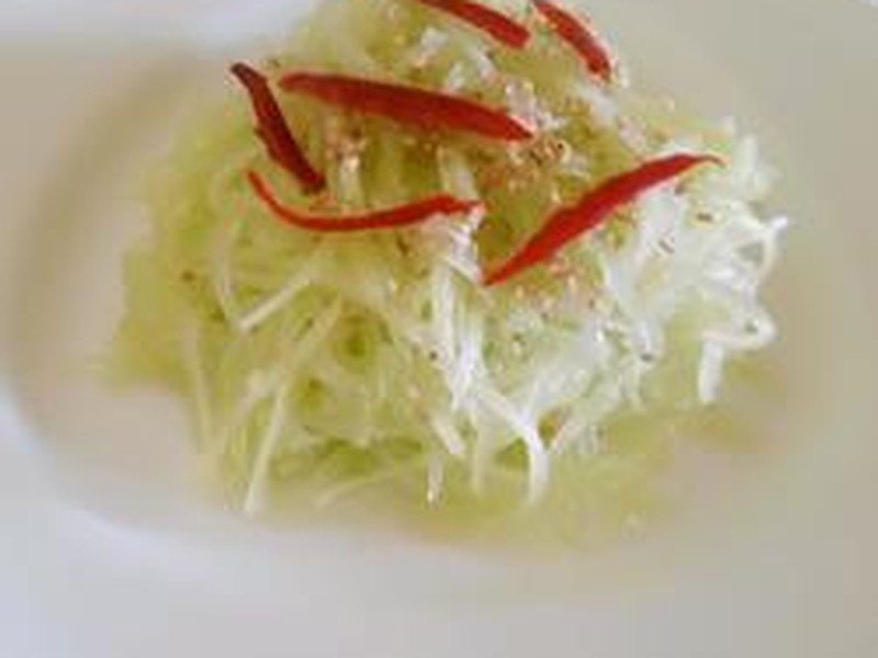 凉拌莴笋