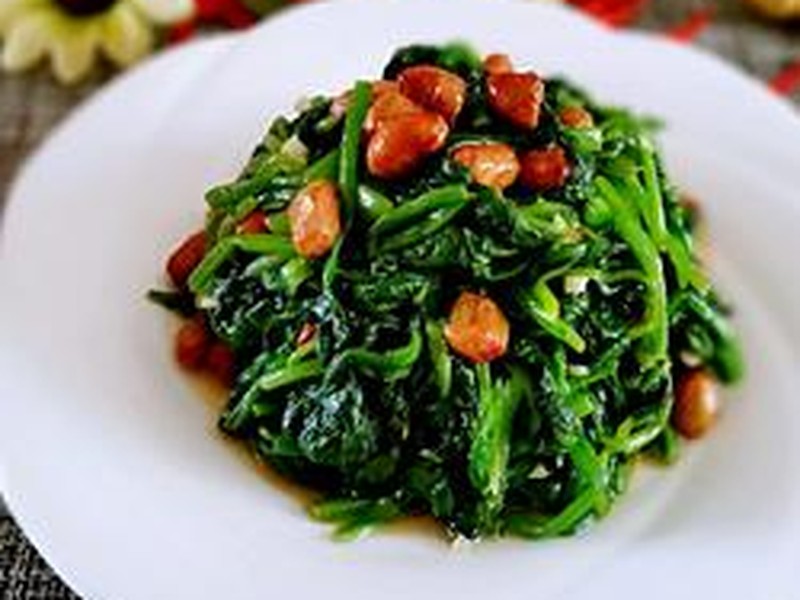 凉拌菠菜花生米