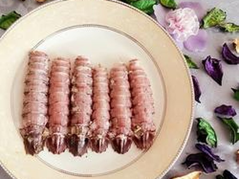 巧吃皮皮虾