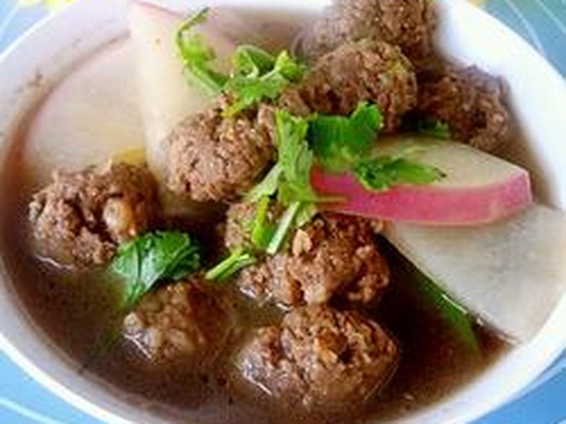 牛肉丸子氽萝卜