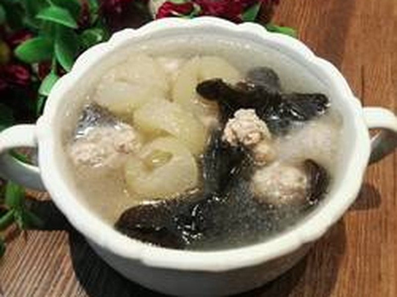 海参木耳肉丸汤