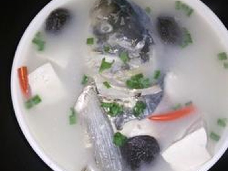 鱼头豆腐汤