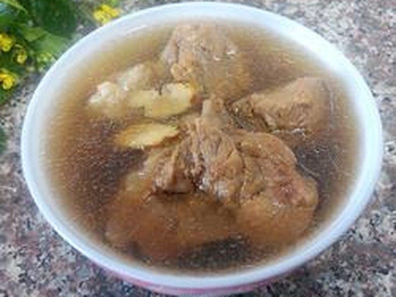 黄芪党参猪骨汤