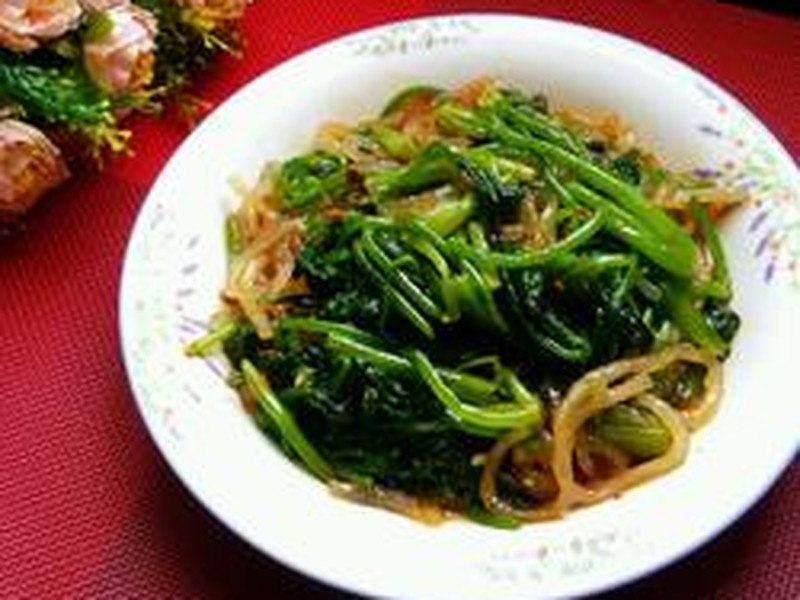 菠菜炒粉条
