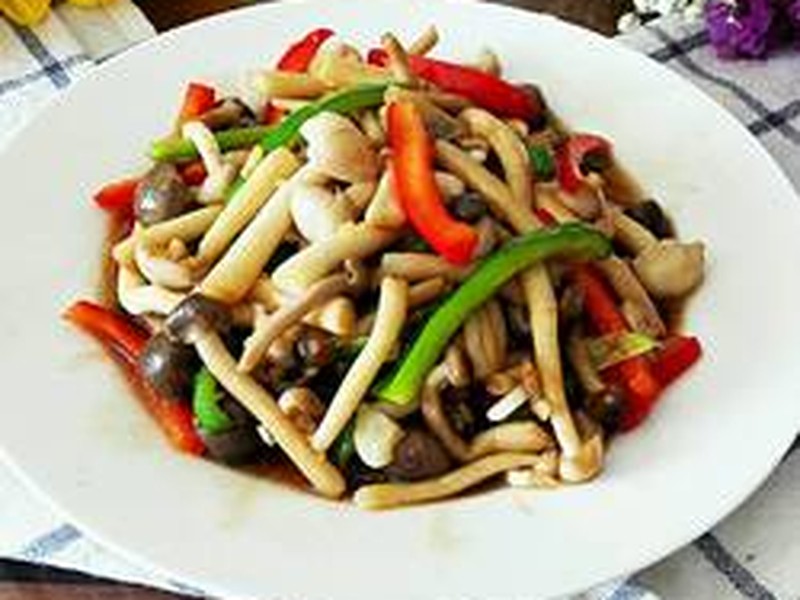 双椒炒蟹味菇