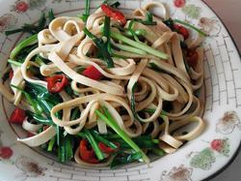 豆皮炒韭菜