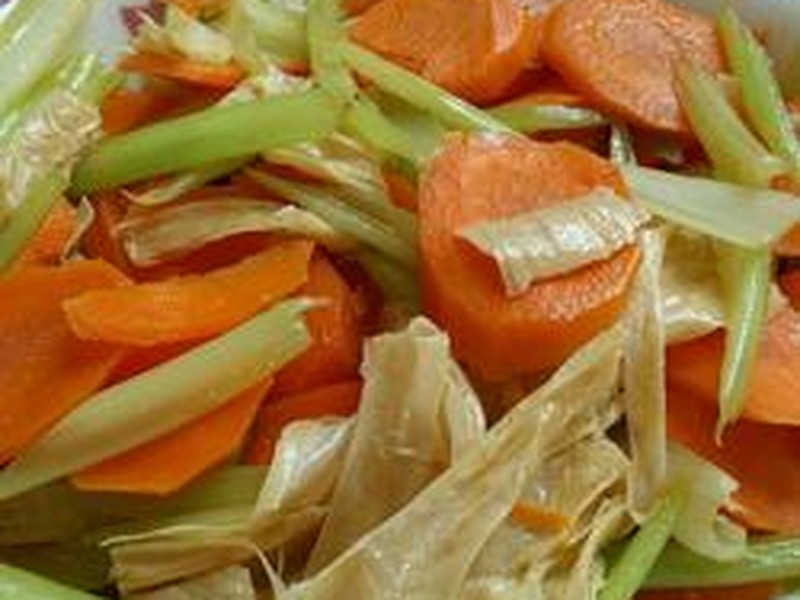 素炒芹菜胡萝卜腐竹