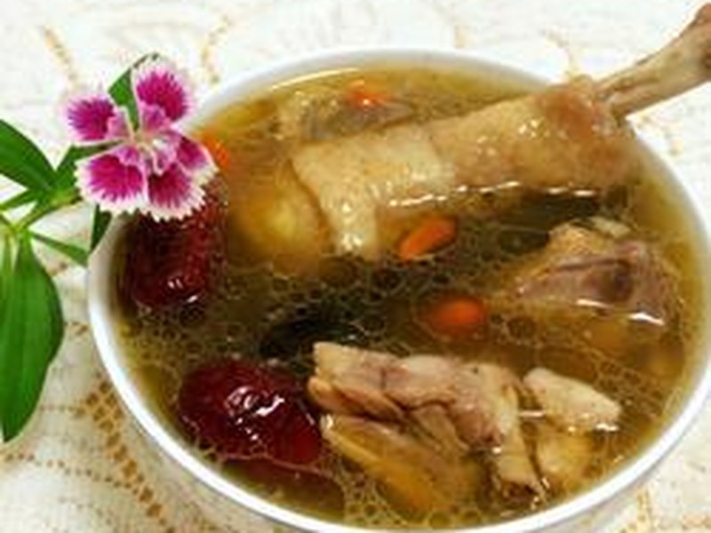 灵芝鸡汤