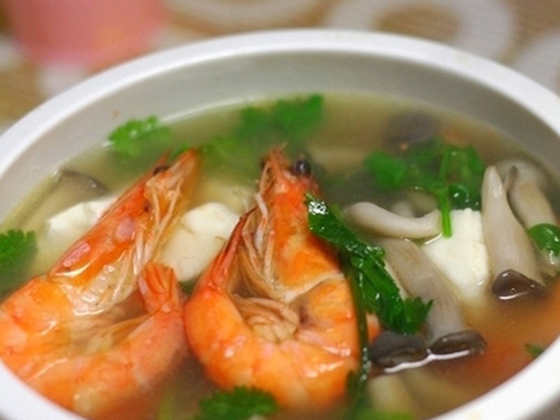 豆腐鲜虾煲