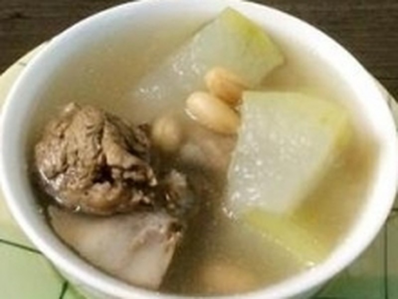龙骨冬瓜汤