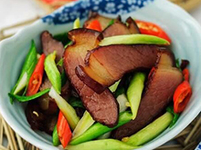 蒜苔炒腊肉