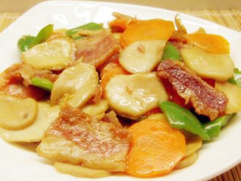 火腿蒸鸡枞