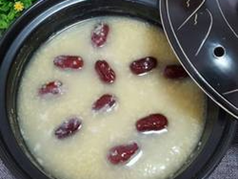 砂锅小米粥