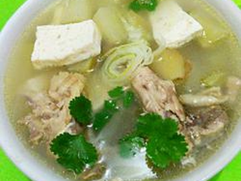 白萝卜炖鸡汤