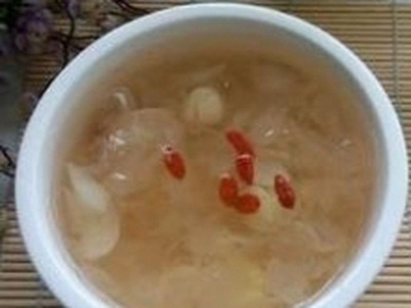 百合银耳莲子羹