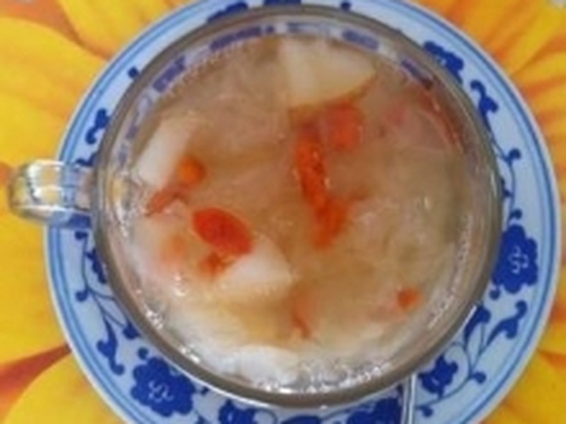 冰糖银耳梨汤
