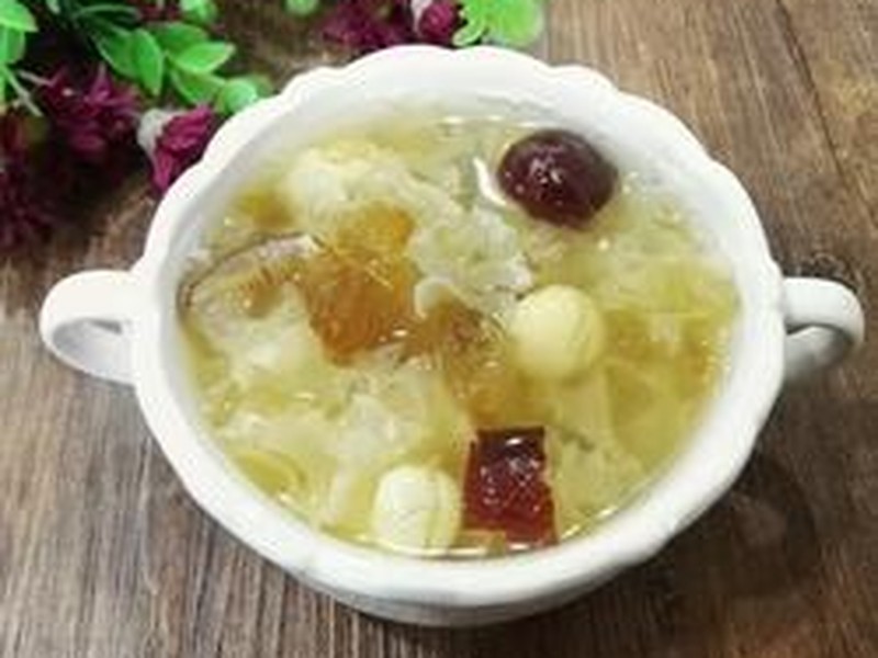 桃胶银耳羹